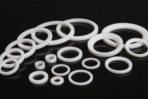 Купить кольца из фторопласта в Украине